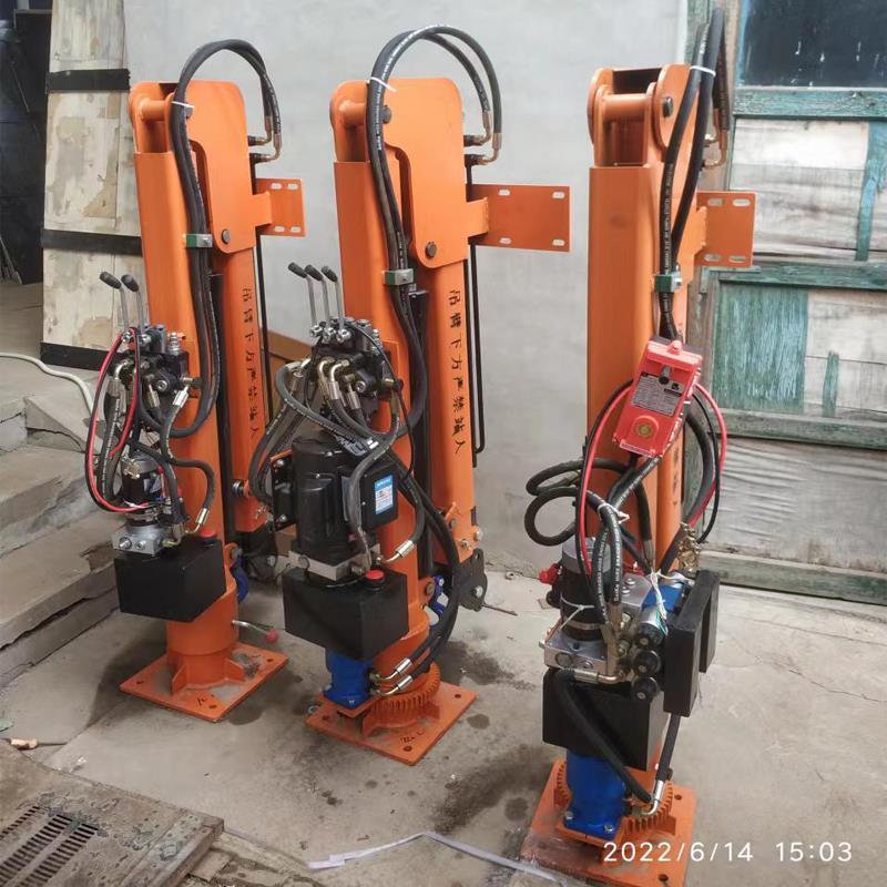 侯马市重汽蓝牌随车吊 3.2吨 国六动力强 液压驱动 农用自卸起重机